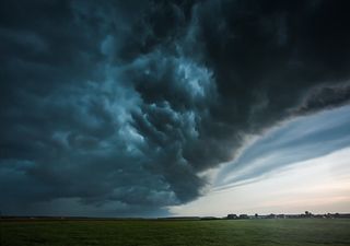 Início da semana com frente fria, ciclone e avanço de massa de ar frio
