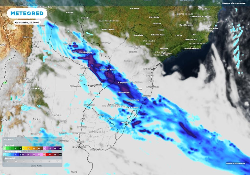 Previsão de precipitação e nebulosidade para a noite da terça-feira, 21 de julho.