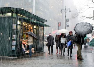 Inundaciones en Estados Unidos: Nueva York registró este lunes 14 la segunda hora más lluviosa de su historia