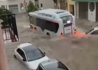 Inondations : découvrez les images impressionnantes de la ville de Cannes submergée par des torrents d'eau ce matin !