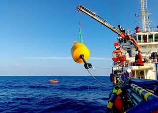 Installate nel Mar Ionio le prime boe in grado di monitorare i maremoti nel Mediterraneo