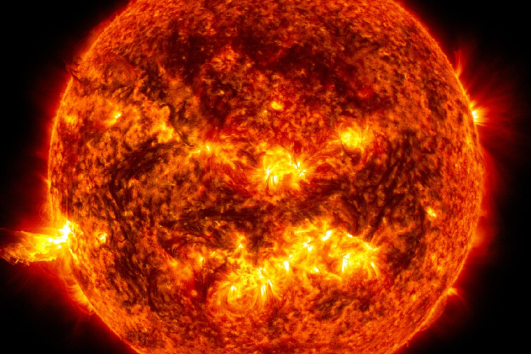 La inteligencia artificial simula el campo magnético del Sol en 3D para desentrañar misterios