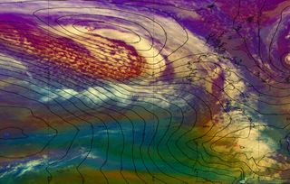 Intensa borrasca de tipo invernal se aproxima a la Península