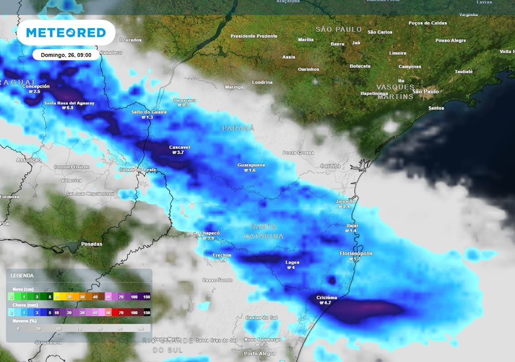 Previsão de nebulosidade e chuvas no domingo durante a manhã mostra o sistema avançando por Santa Catarina e pelo Paraná, causando chuvas intensas sobre estes estados.