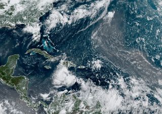 Intensa onda tropical amenaza la Península de Yucatán