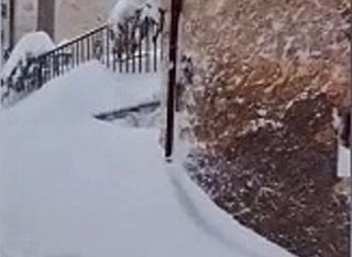 Grande nevicata di Natale in Abruzzo, oltre un metro di neve ai piedi della Maiella: i video da Campo di Giove