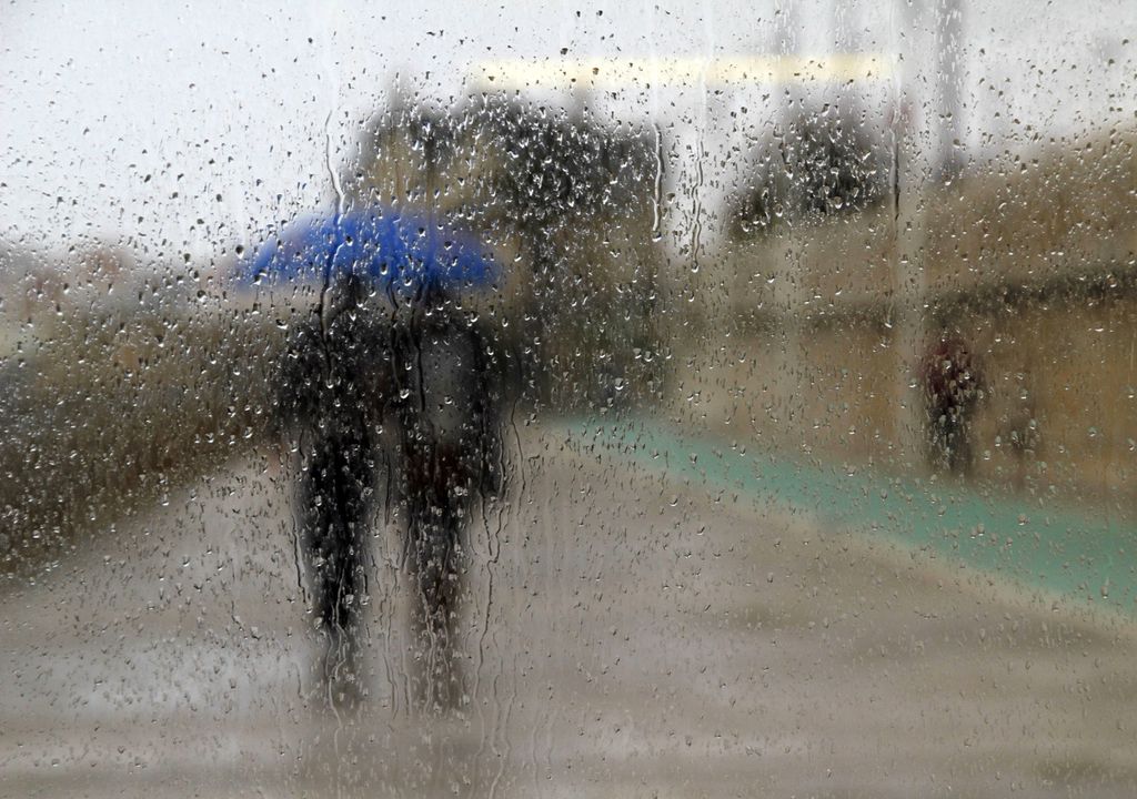 Intensos temporales se esperan a partir de esta tarde en varias regiones del país. Viento llegará a casi 100 km/h en el litoral.
