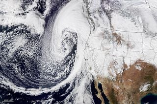 Intensos ríos atmosféricos de humedad azotan a California