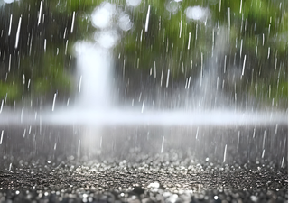 Inundaciones, cortes de luz y desbordes ha ocasionado la llegada de las primeras lluvias a Chile