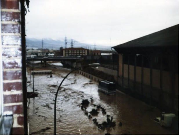 Inundaciones Del 14 Noviembre De 1989 En Málaga: Parte Iia Inundaciones Del 14 Noviembre De 1989 En Málaga: Parte Iia
