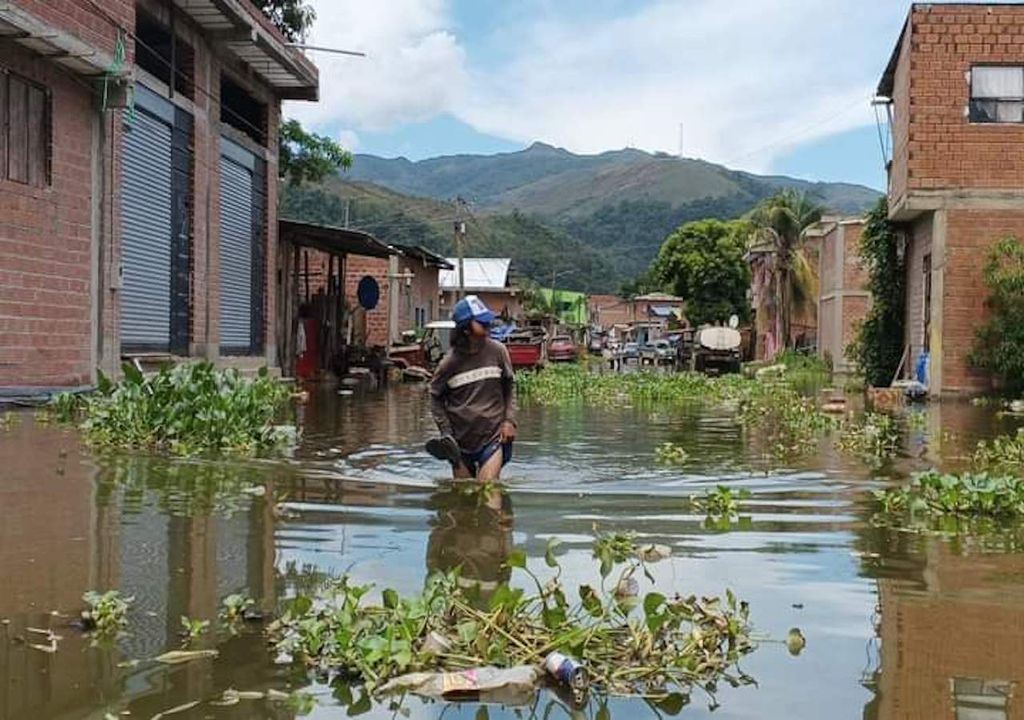 Inundaciones Severas En Tipuani Bolivia Dejan Destrozos Muertos Y