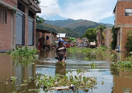 Inundaciones severas en Tipuani, Bolivia dejan destrozos, muertos y cientos  de damnificados