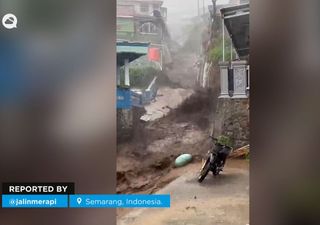 Inundaciones súbitas y catastróficas ocurren en varios áreas de las islas de Indonesia