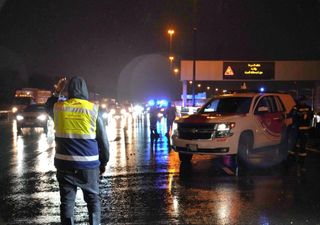 Überschwemmungen und Hagel verursachen Chaos in verschiedenen Teilen der VAE!