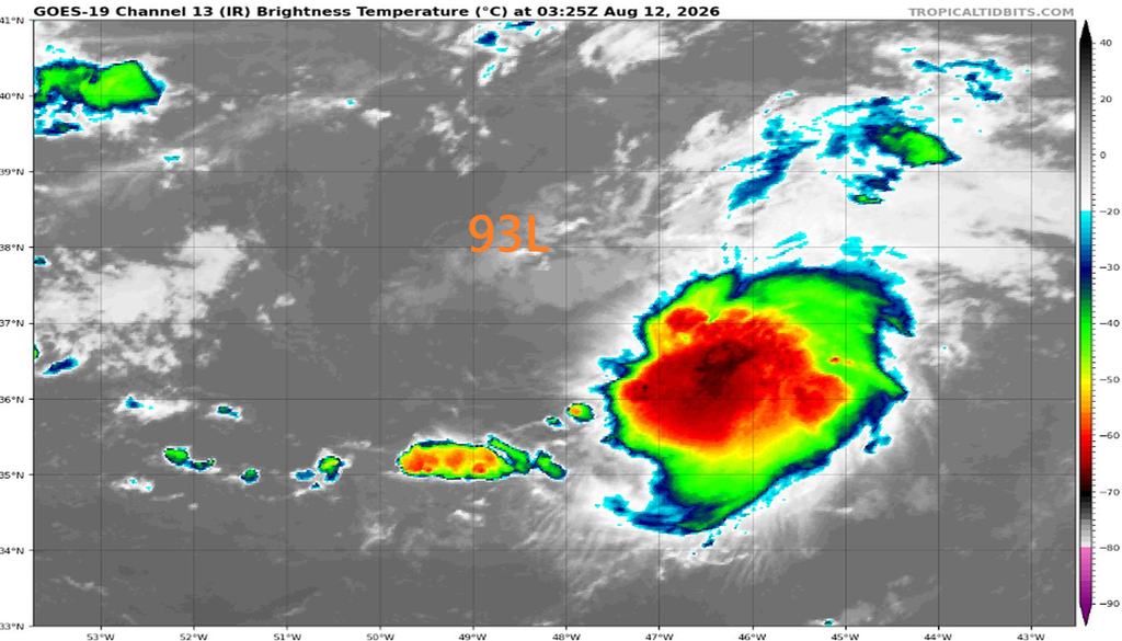 Ídem que la imagen de arriba pero para el 93L. Tropicaltidbits