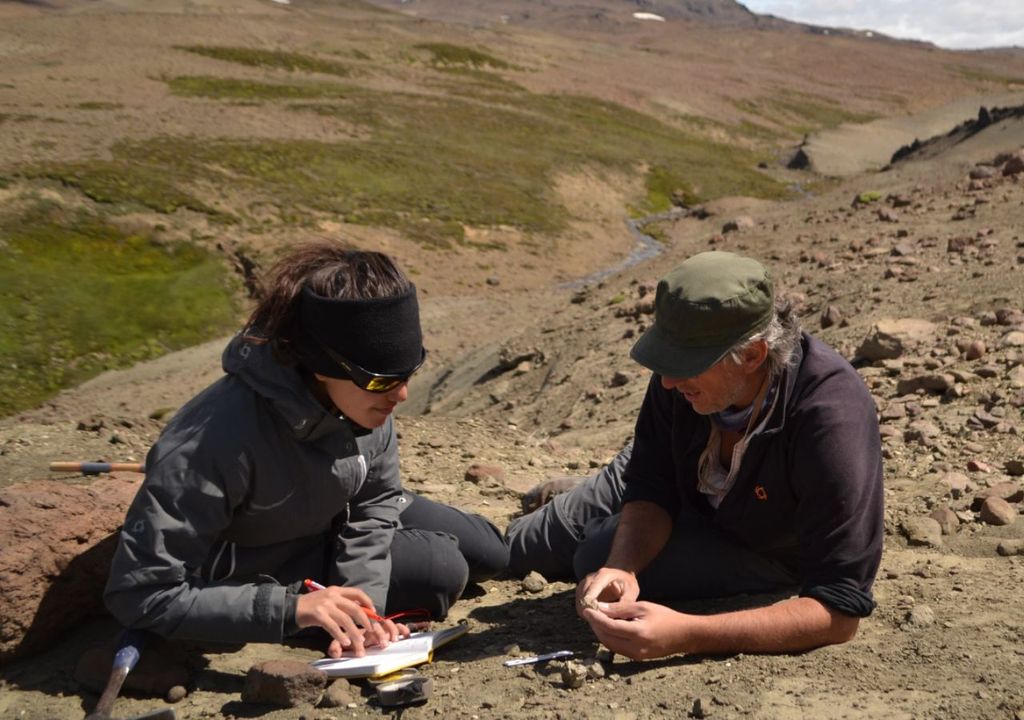 Investigadores chilenos y argentinos