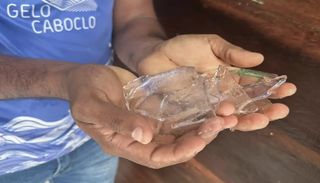 Investimento de 1,5 milh&atilde;o em energia solar viabiliza f&aacute;brica de gelo para pescadores no Amazonas