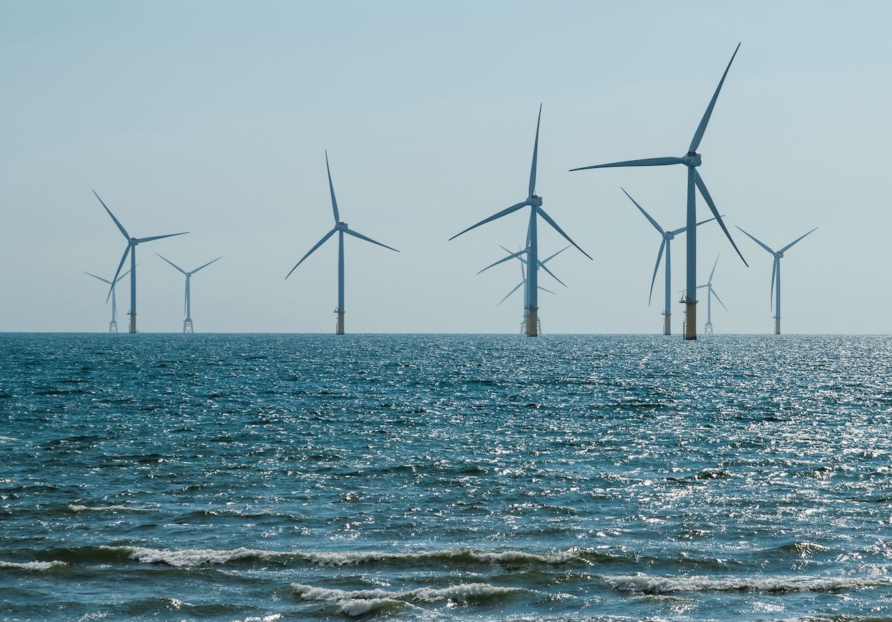 O leilão eólico offshore tem vindo a sofrer atrasos sucessivos relacionados com a complexidade de procedimentos técnicos e mudanças políticas.