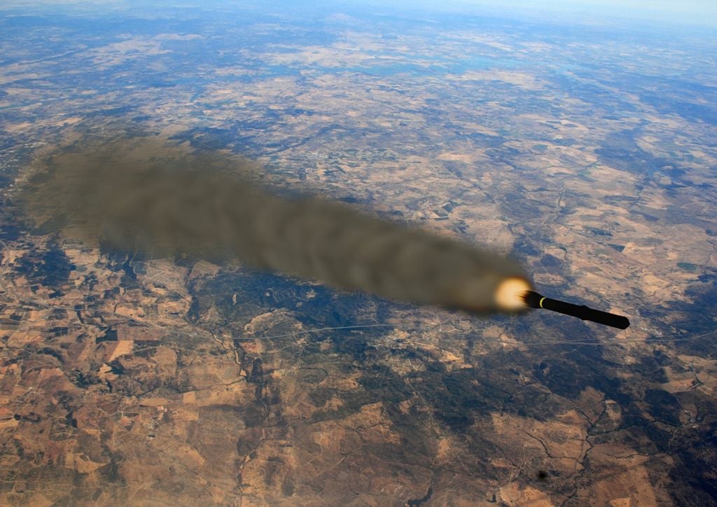 missile In queste ore lo spazio aereo in numerose aree del Medio Oriente è chiuso per il rischio di impatti con missili.