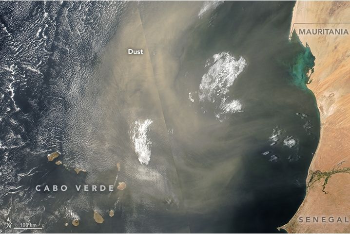 Irrupción En La Atmósfera De Polvo Del Sahara