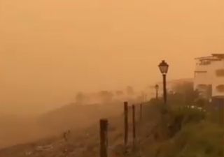 Isole Canarie investite dalla tempesta di polvere del Sahara: i video