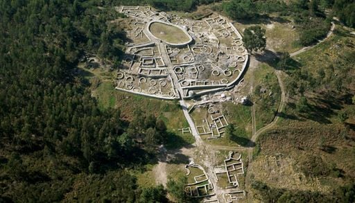 J&aacute; conhece esta 'cidade morta'? Fica em Portugal e pode ser visitada gratuitamente