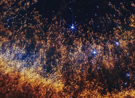 El telescopio espacial James Webb revela la Nebulosa de la H&eacute;lice con un nivel de detalle deslumbrante