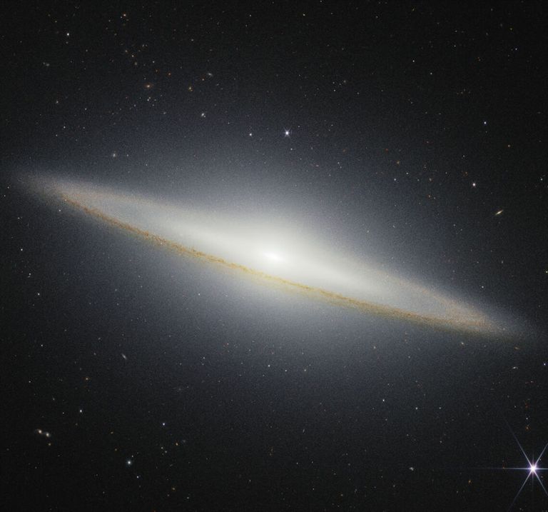 El telescopio espacial James Webb obtiene una nueva imagen de la galaxia del Sombrero