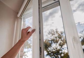 Janelas abertas no inverno: especialistas explicam os benefícios para a saúde