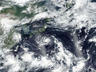 Japão sob ameaça de uma tempestade tropical