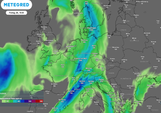 Unwetter-Alarm am Freitag: Atmosphärischer Fluss bringt schwere Gewitter und Orkanböen nach Deutschland