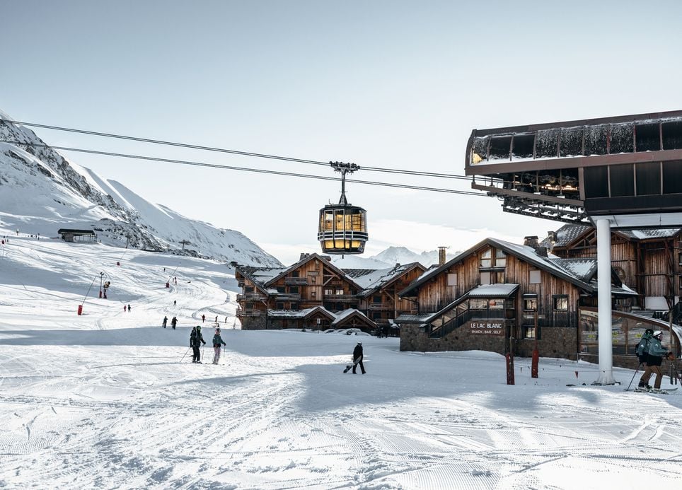 La station de ski de l'Alpes d'Huez dans les Alpes françaises.