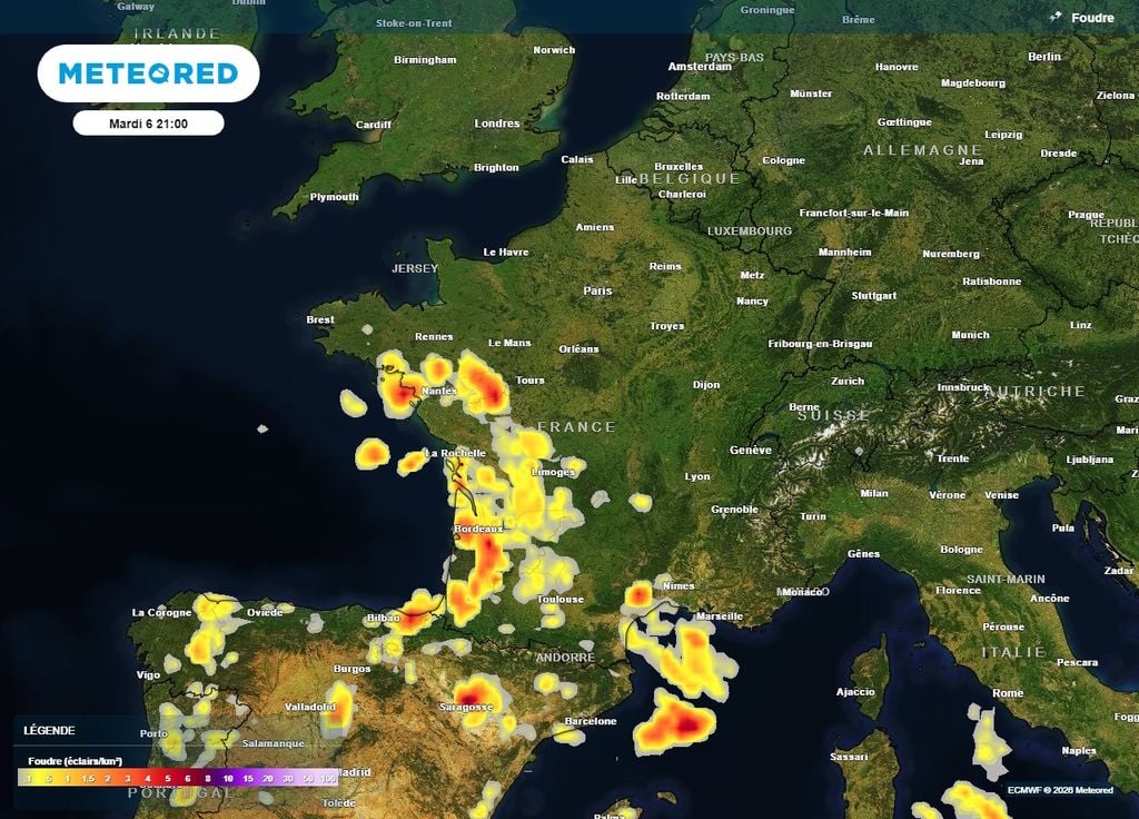 Des orages éclateront dans l'ouest et près du golfe du Lion dès la soirée de mardi Des orages éclateront dans l'ouest et près du golfe du Lion dès la soirée de mardi