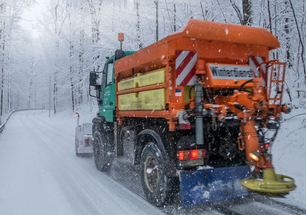 wintereinbruch, schnee, glätte, winterdienst