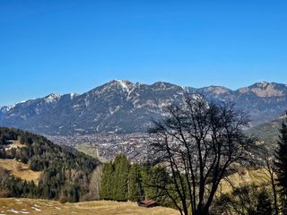 Kaum Schnee in den Alpen und Sonne 