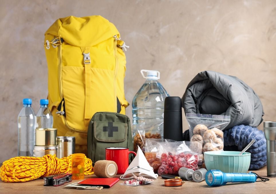 Kit de emergencia, ¿alarmismo o sentido común? Inundaciones, nevadas, terremotos o apagones: prepararse es prevenir. Noticias en tiempo real