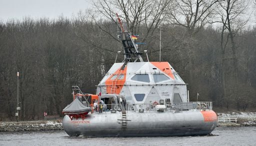 Klimawandel verstehen: Warum sich deutsche Forscher monatelang im Arktis-Eis einfrieren lassen