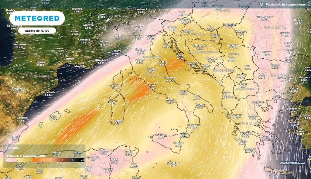 Italia con caldo e cieli lattiginosi La lingua del pulviscolo desertico in quota