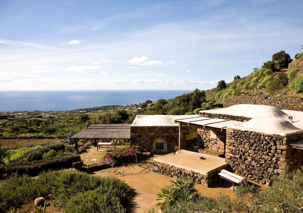 Dammuso de Pantelleria. Dammuso de Pantelleria.