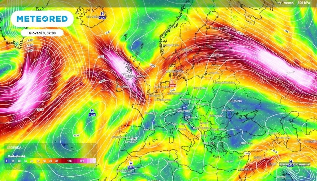 Corrente a getto. A inizio della prossima settimana l’anticiclone perderà lentamente forza e si degraderà, mentre sul Mediterraneo rimarrà presente un’ampia riserva di aria calda e molto umida.