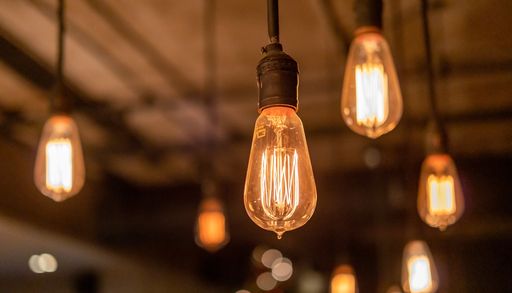 L'ora legale &egrave; nata per risparmiare energia, ma i LED consumano l'86% in meno: ha senso mantenere il cambio d'ora?