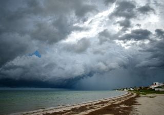 La AEMET mantiene avisos por tormentas en el norte de la Comunidad Valenciana: hoy y mañana lloverá en estas zonas