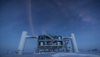 La Ant&aacute;rtida, el espacio exterior, B&eacute;lgica y Argentina conectados por el Nobel de F&iacute;sica y un megalaboratorio de hielo