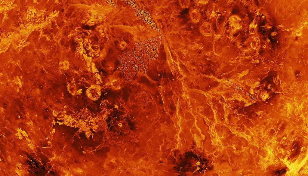 Las imágenes obtenidas por sondas como las Meriner, mostraron un verdadero infierno en la superficie del paneta.