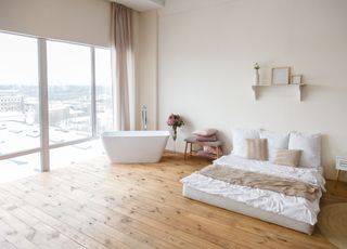 Le futur de votre maison : la baignoire dans la chambre, une tendance devenue accessible !