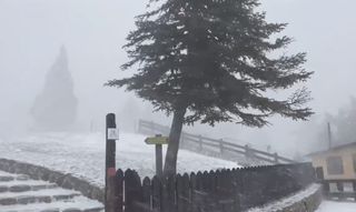 La borrasca Karine deja nieve, tormentas y rachas huracanadas