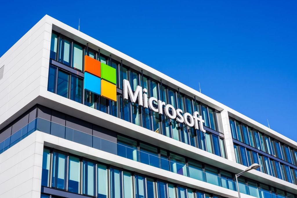 Cae Microsoft, provoca caos mundial