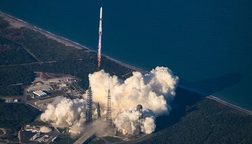 Catastrofica esplosione del razzo di Blue Origin (Bezos): il futuro di Artemis &egrave; sempre pi&ugrave; nelle mani di SpaceX (Musk)