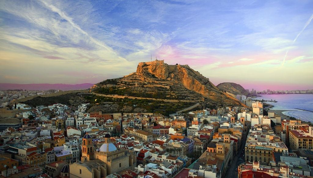 Il castello di Santa Bárbara è diventato una delle immagini più riconoscibili della città.