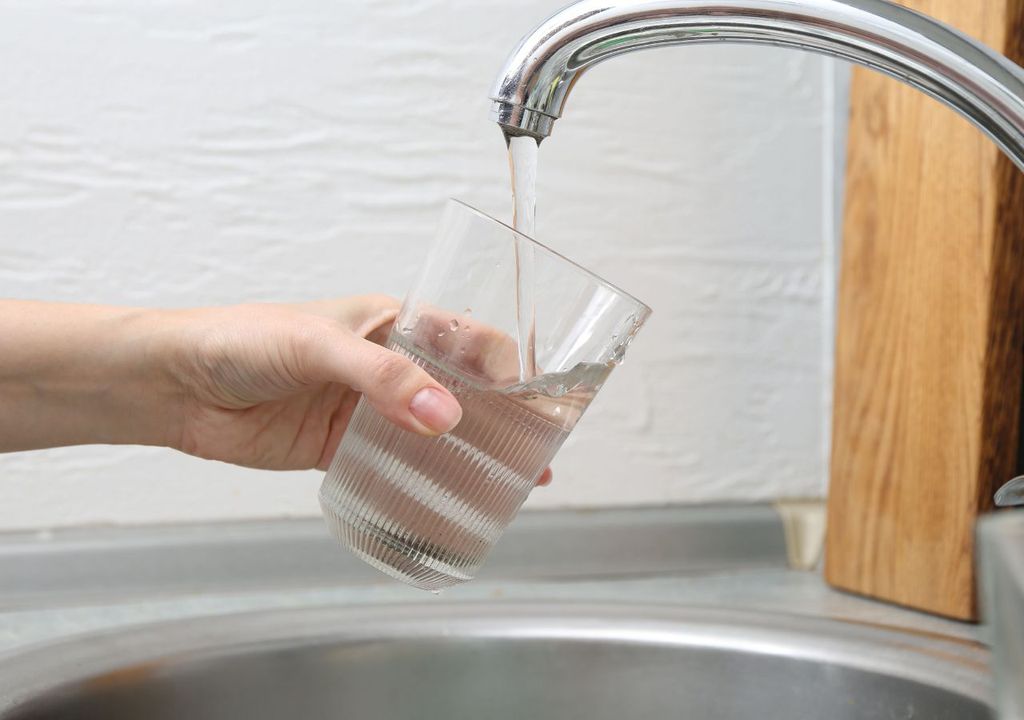 El consumo de agua con concentraciones elevadas puede provocar problemas de salud
